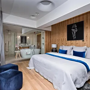 Hotel One, Praha