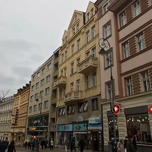 https://royal-apartment-karlovy-vary.karlovyvary-hotels.com